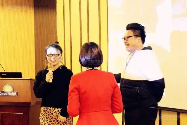 福州装修公司有家针对200余名设计师展开高级接待服务礼仪培训