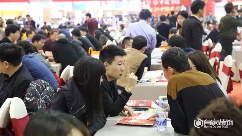 有家装饰首届装修大展，业主排爆队伍只为早点下定！