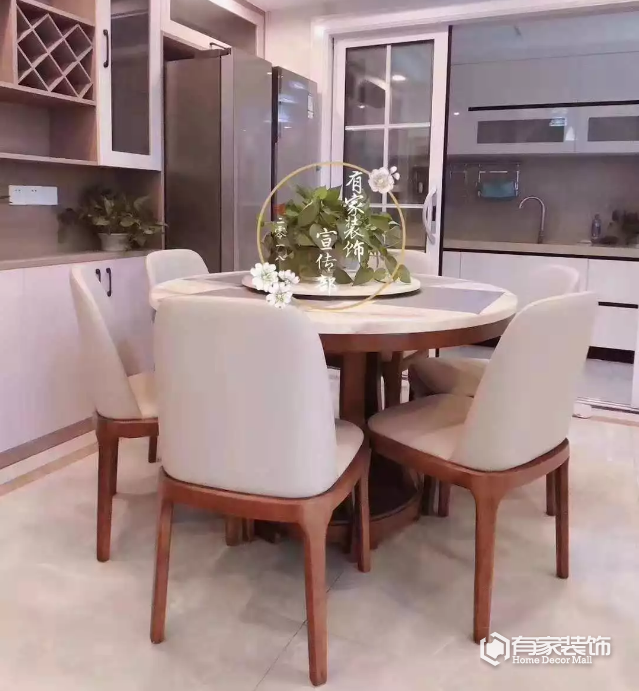 拉菲郡二期124㎡复式装修 简约风格却有迷人气质