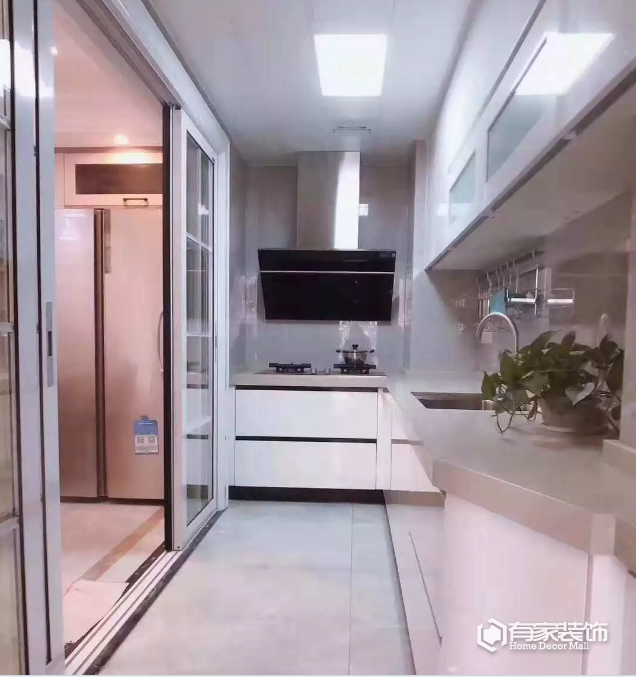 拉菲郡二期124㎡复式装修 简约风格却有迷人气质