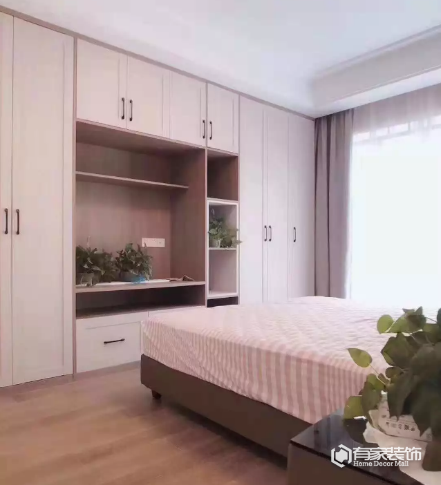 拉菲郡二期124㎡复式装修 简约风格却有迷人气质