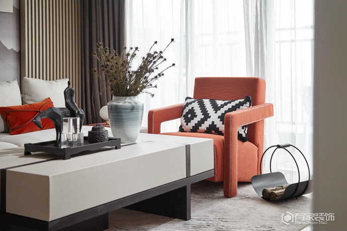 一半静谧一半绚烂的现代简约风格家居