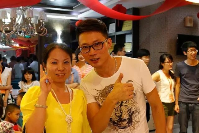 有家装饰首届客户答谢会：装修让我们成为朋友!