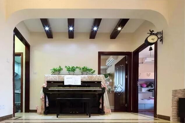 家里的门往外开还是往里开好？